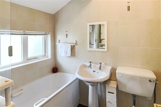 1 Cortober Hill, Carrick On Shannon, Co. Roscommon