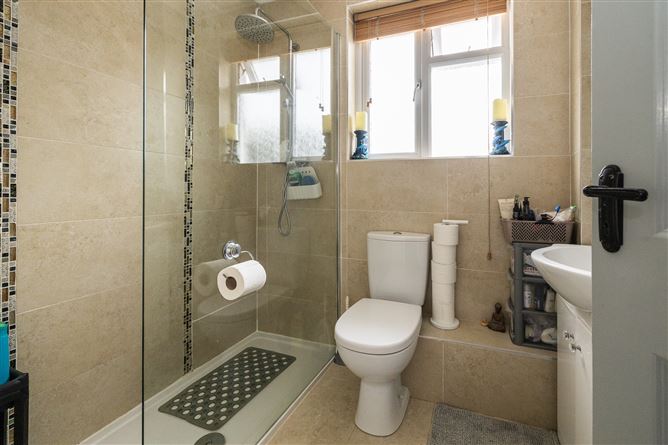 27 Lealand Avenue , Clondalkin,   Dublin 22