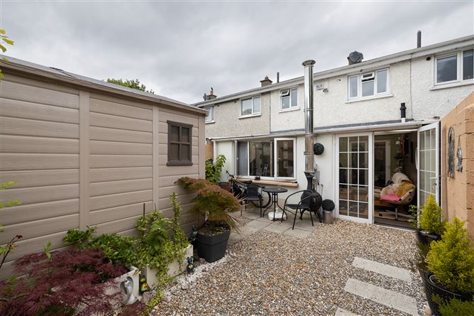 27 Lealand Avenue , Clondalkin,   Dublin 22