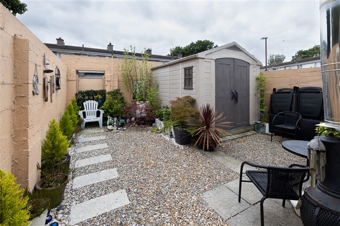 27 Lealand Avenue , Clondalkin,   Dublin 22