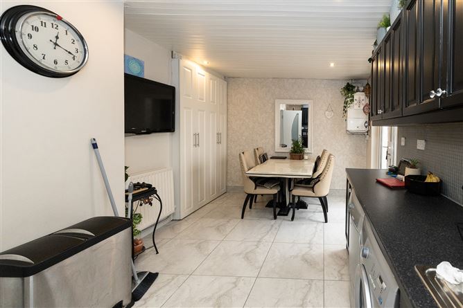 27 Lealand Avenue , Clondalkin,   Dublin 22