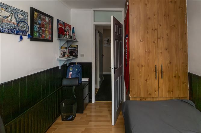 27 Lealand Avenue , Clondalkin,   Dublin 22