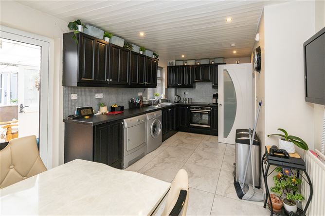 27 Lealand Avenue , Clondalkin,   Dublin 22