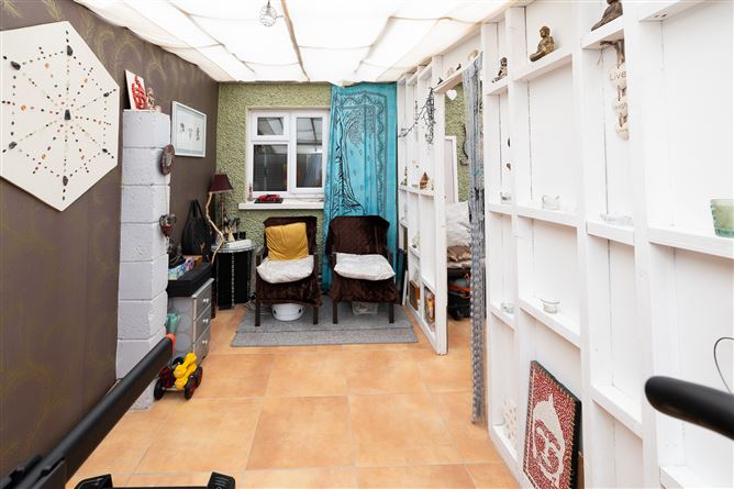 27 Lealand Avenue , Clondalkin,   Dublin 22