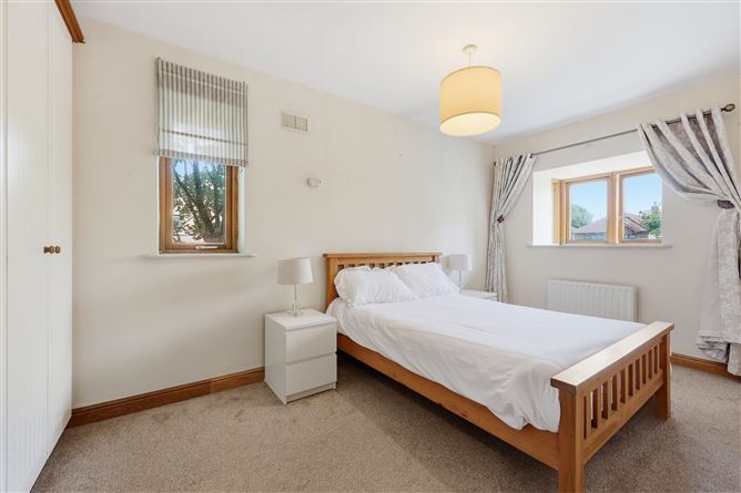 Photo 7 of 13 — 3 Ashleigh Court, Castleknock, Dublin 15