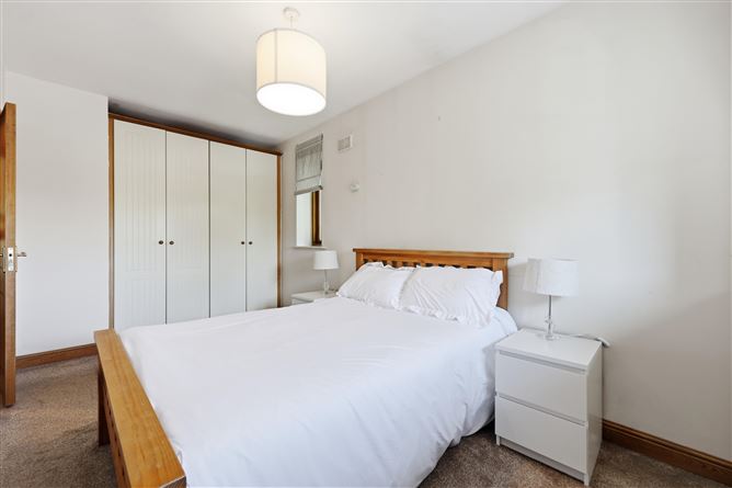 Photo 8 of 13 — 3 Ashleigh Court, Castleknock, Dublin 15