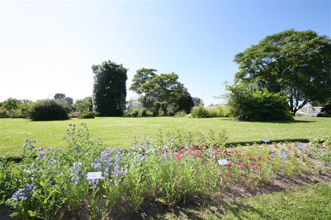 14 Botanic Hall, Addison Park, Glasnevin, Dublin 11