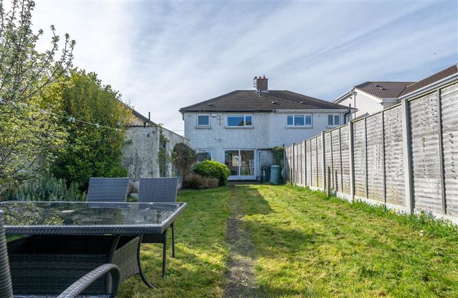 25 Shanliss Walk, Santry, Dublin 9