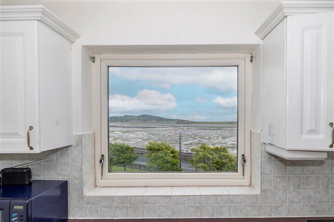 5 Mariners Court, Sutton,   Dublin 13