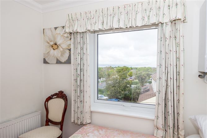 5 Mariners Court, Sutton,   Dublin 13