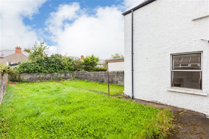 9 Crescent Villas, Iona Road, Drumcondra, Dublin 9