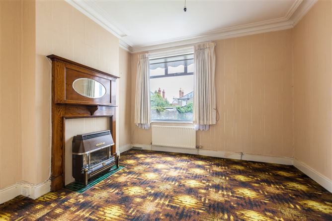 9 Crescent Villas, Iona Road, Drumcondra, Dublin 9