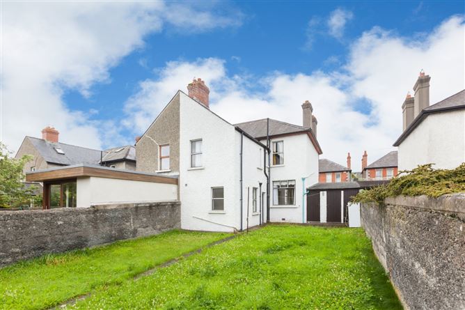 9 Crescent Villas, Iona Road, Drumcondra, Dublin 9