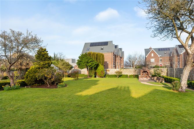 9 The Green, Kensington Lodge, Rochestown Avenue, Dun Laoghaire