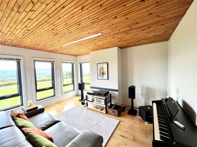 Knockaclogher, Ballyroe Tralee, Co. Kerry, Tralee, Kerry