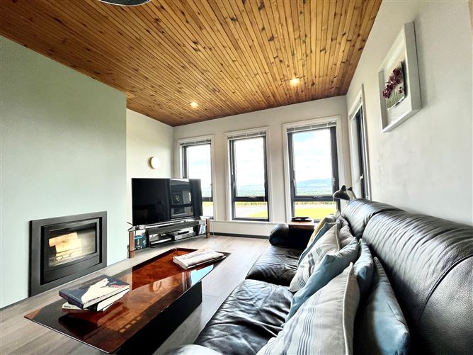 Knockaclogher, Ballyroe Tralee, Co. Kerry, Tralee, Kerry