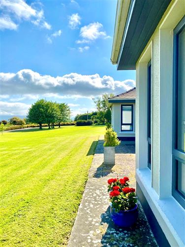 Knockaclogher, Ballyroe Tralee, Co. Kerry, Tralee, Kerry