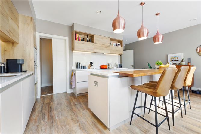 8 Brambledown, Glenamuck Road, Carrickmines, Dublin 18