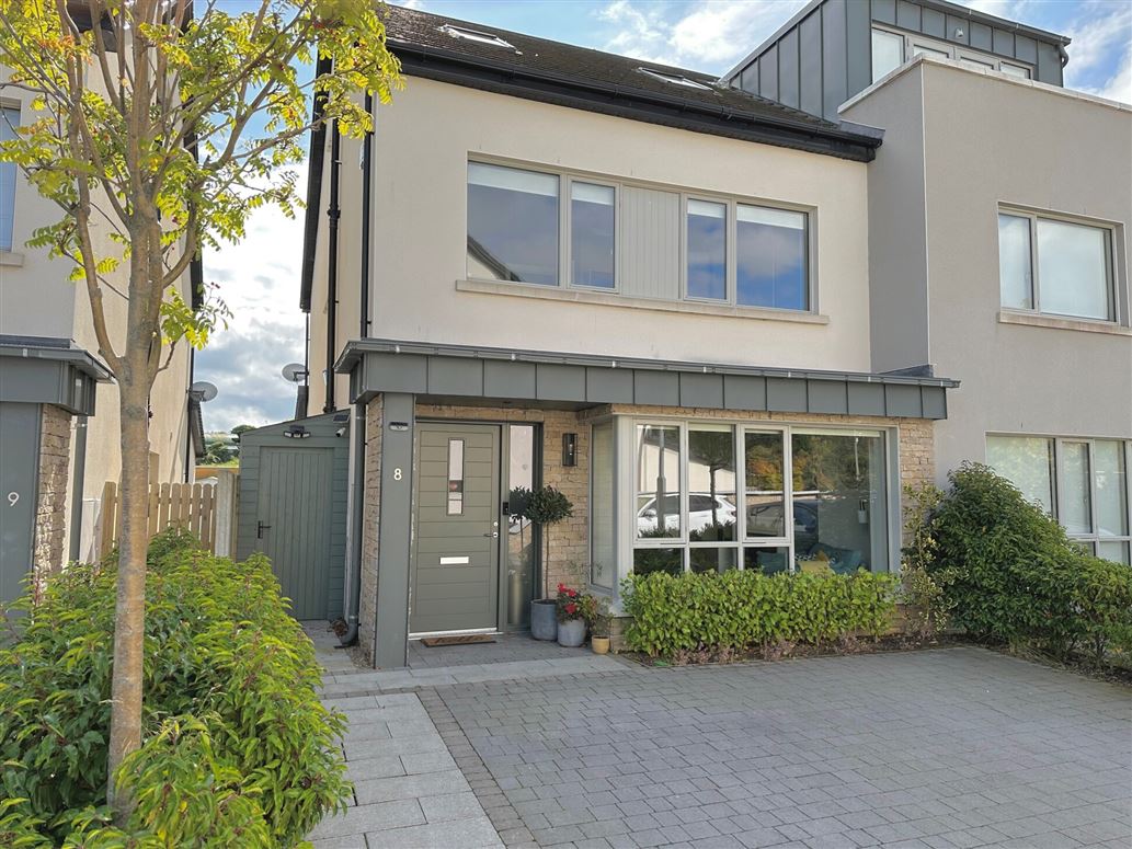 8 Brambledown, Glenamuck Road, Carrickmines, Dublin 18