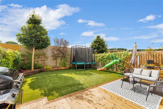 8 Brambledown, Glenamuck Road, Carrickmines, Dublin 18