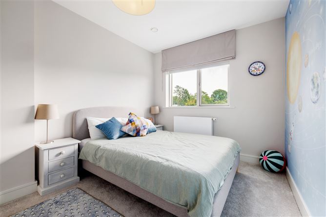 8 Brambledown, Glenamuck Road, Carrickmines, Dublin 18