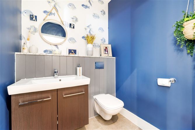 8 Brambledown, Glenamuck Road, Carrickmines, Dublin 18