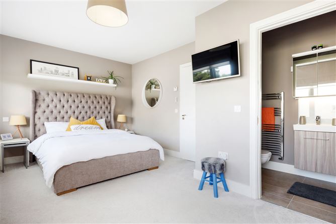 8 Brambledown, Glenamuck Road, Carrickmines, Dublin 18