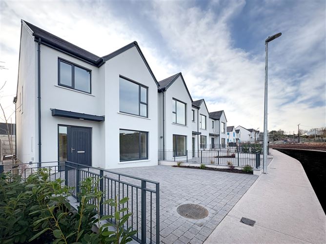 https://photos-a.propertyimages.ie/media/8/1/1/4798118/8bd537f5-2436-4952-a5b7-273dac08cc6e_l.jpg