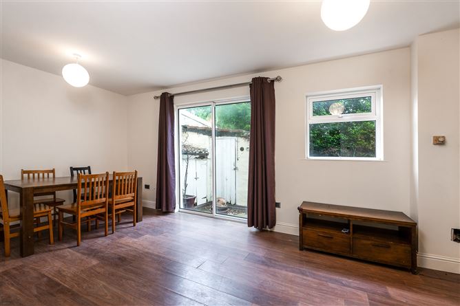 72 Llewellyn Grove, Rathfarnham, Dublin 16