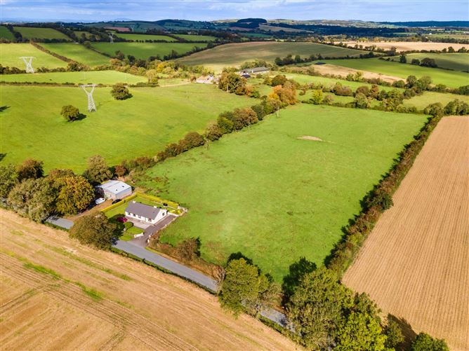 Detached Residence, Yard & C.9 Acres At, Mullagha, Slane, County Meath
