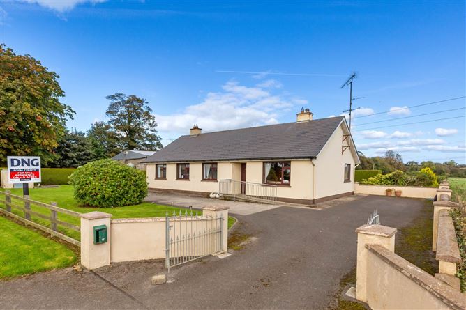 Detached Residence, Yard & C.9 Acres At, Mullagha, Slane, County Meath