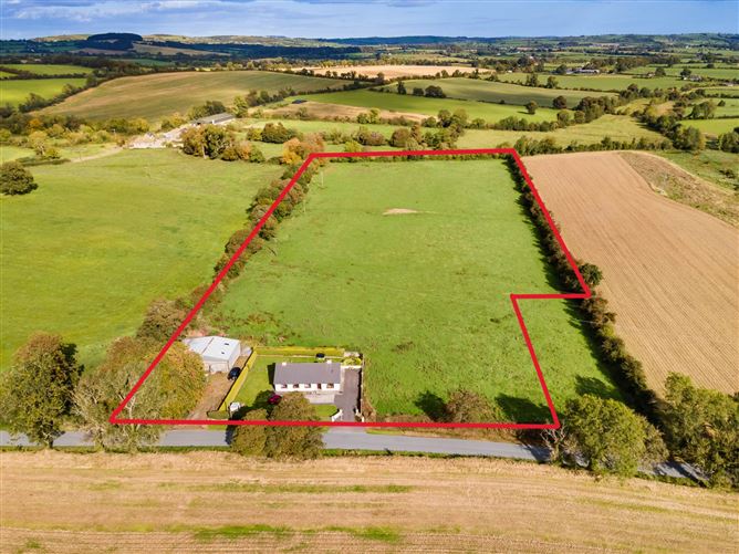 Detached Residence, Yard & C.9 Acres At, Mullagha, Slane, County Meath