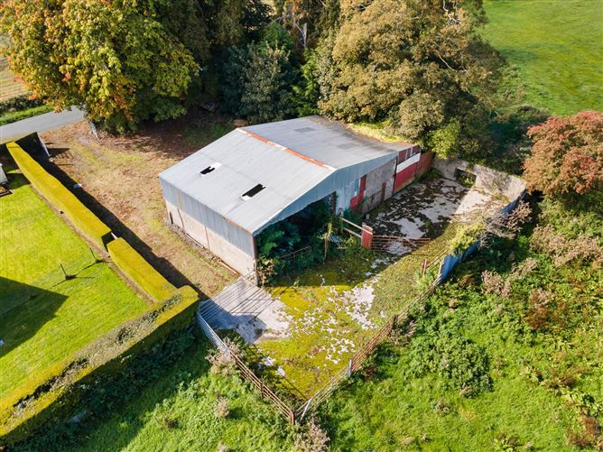Detached Residence, Yard & C.9 Acres At, Mullagha, Slane, County Meath