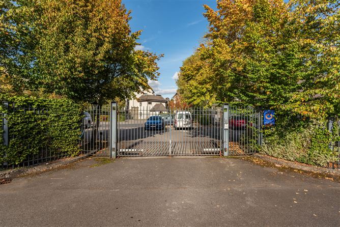 https://photos-a.propertyimages.ie/media/8/1/1/4959118/a90f7abe-0e38-40cc-a67e-465043613414_l.jpg