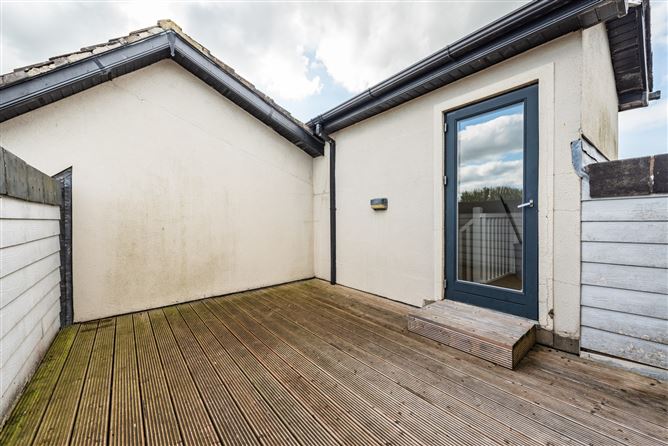 https://photos-a.propertyimages.ie/media/8/1/1/4959118/a90f7abe-0e38-40cc-a67e-465043613414_l.jpg
