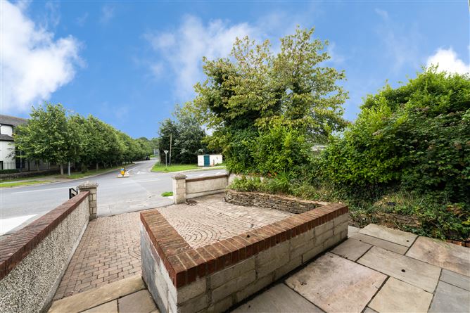 3 Rathlawns, Rathcoole, Co. Dublin