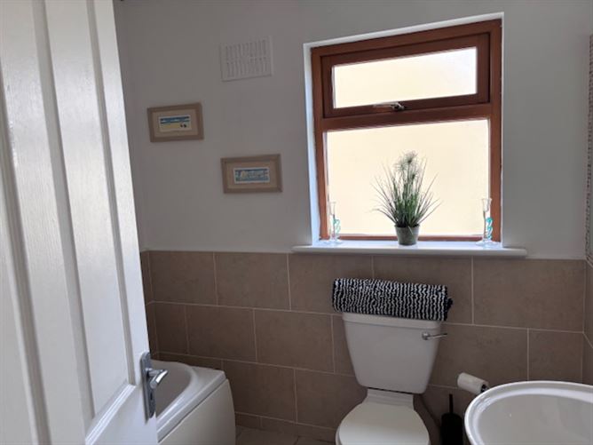 9 The Grange, Kilmore Village, Wexford