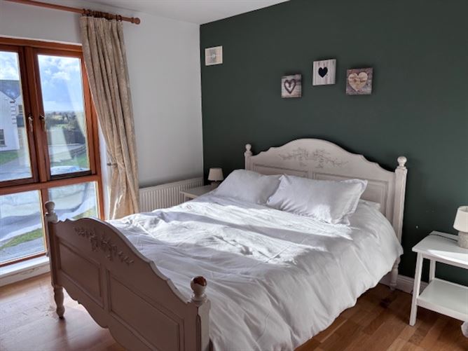 9 The Grange, Kilmore Village, Wexford