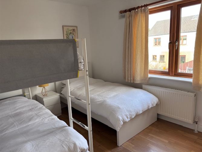 9 The Grange, Kilmore Village, Wexford