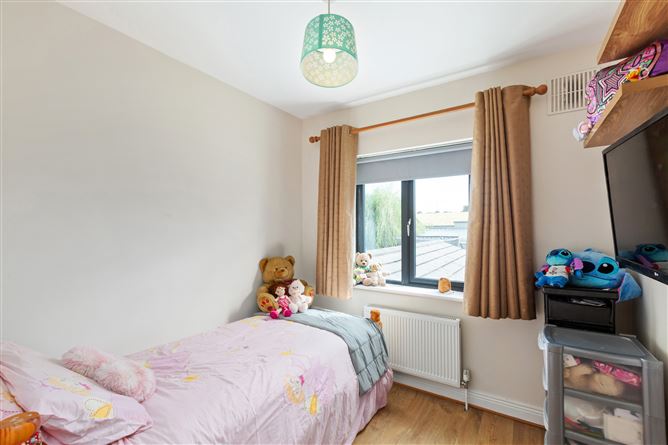 Photo 6 of 12 — 35 Killadreenan Close, Newtownmountkennedy, Wicklow