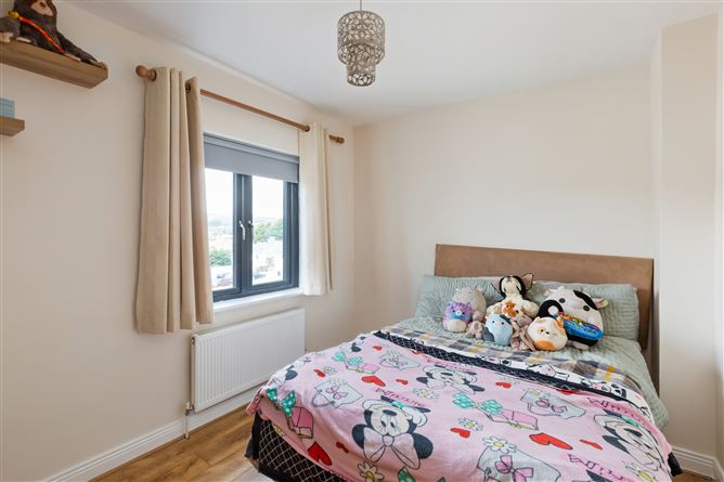 Photo 8 of 12 — 35 Killadreenan Close, Newtownmountkennedy, Wicklow