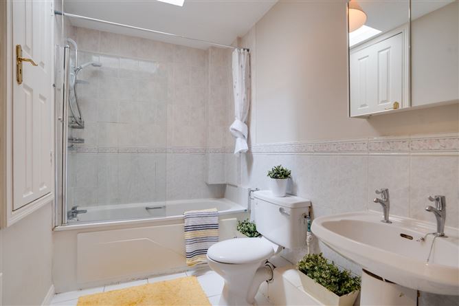 184 Woodfield, Scholarstown Road, Rathfarnham, Dublin 16
