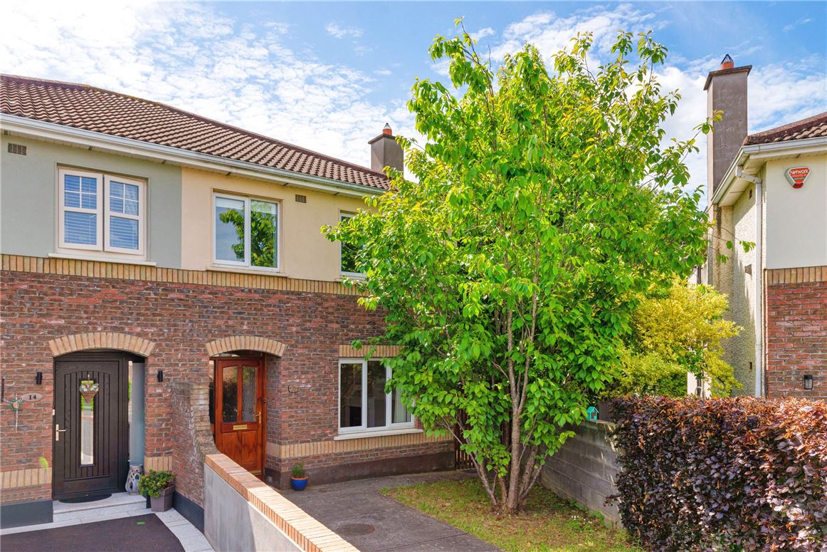 13 Fforster Row, Lucan, Co. Dublin Sherry FitzGerald Lucan 4605218