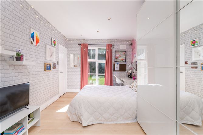 Caladh House, 3 Rathmichael Haven, Ferndale Road, Rathmichael, Dublin 18