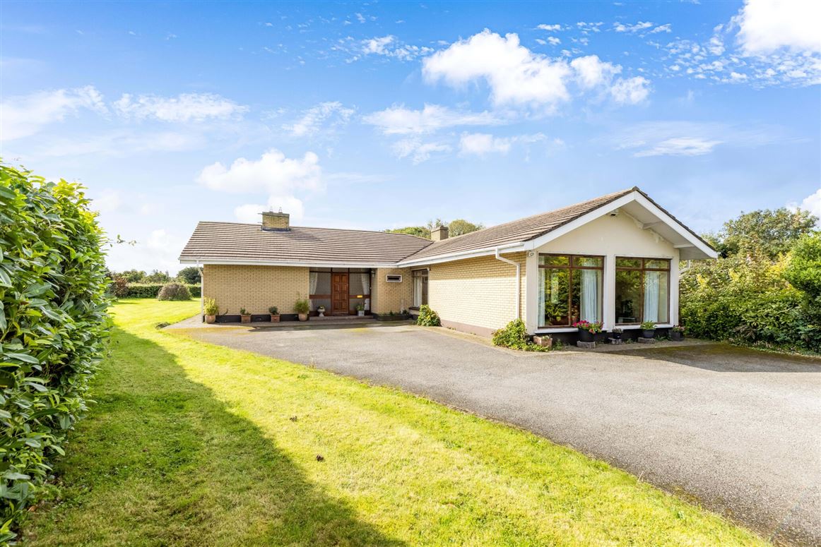 Fairyhouse Road, Ratoath, Co. Meath