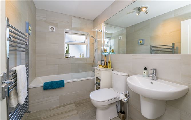3 The Burrows, Eastham Road, Bettystown, Meath