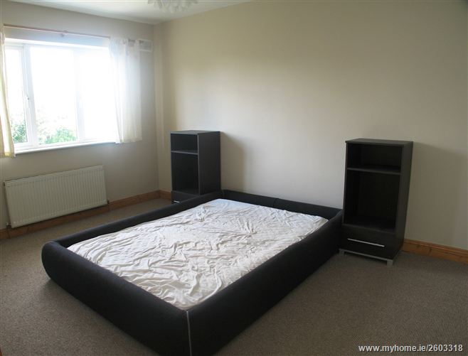 25 College Farm Glen, Newbridge, Kildare