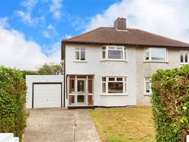 16 Seafield Crescent, Booterstown