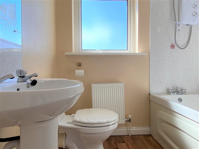 Finavara, 28 Bru na Mara, Fort Lorenzo, Taylor Hill, Galway