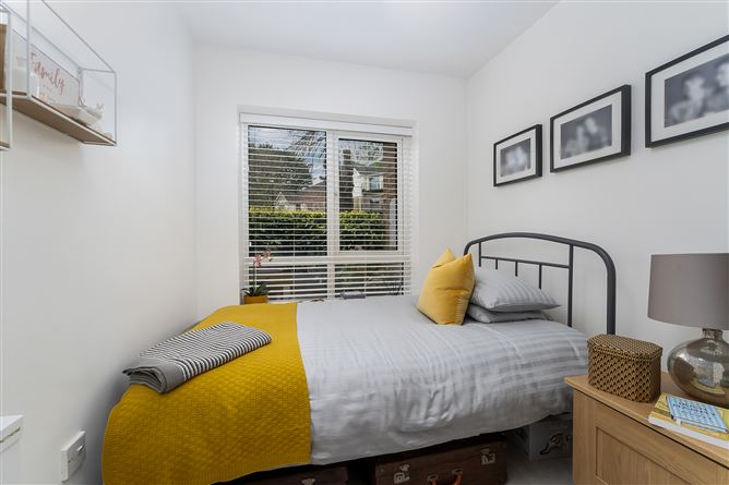 2 The Court, Larch Hill, Santry, Dublin 17